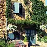 D'hotes La Fougeraie Bed & Breakfast