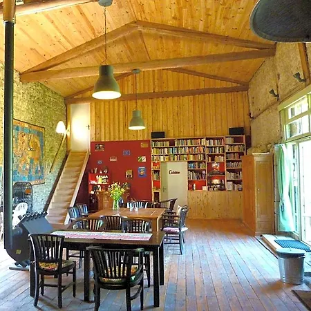D'hotes La Fougeraie Bed & Breakfast Malvières